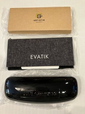 artis Cork-Textured Eyewear Case in Tan and Black